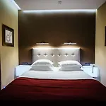 Lh Hotel&spa מלון